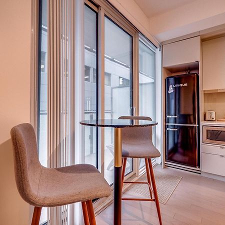 Modern Suite On Peter St - City View Toronto Eksteriør bilde