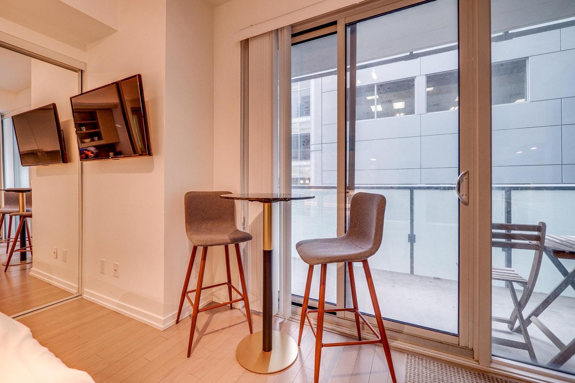 Modern Suite On Peter St - City View Toronto Eksteriør bilde