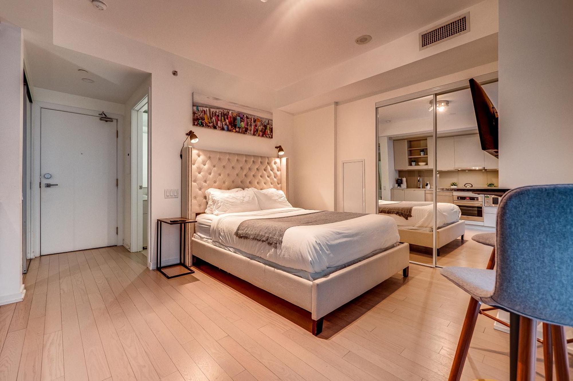 Modern Suite On Peter St - City View Toronto Eksteriør bilde
